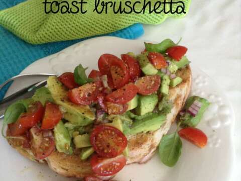 Miam Miam Yum swagged Avocado tomato bruschetta