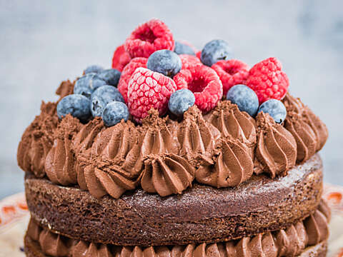 Vegan chocolate mousse cake step10