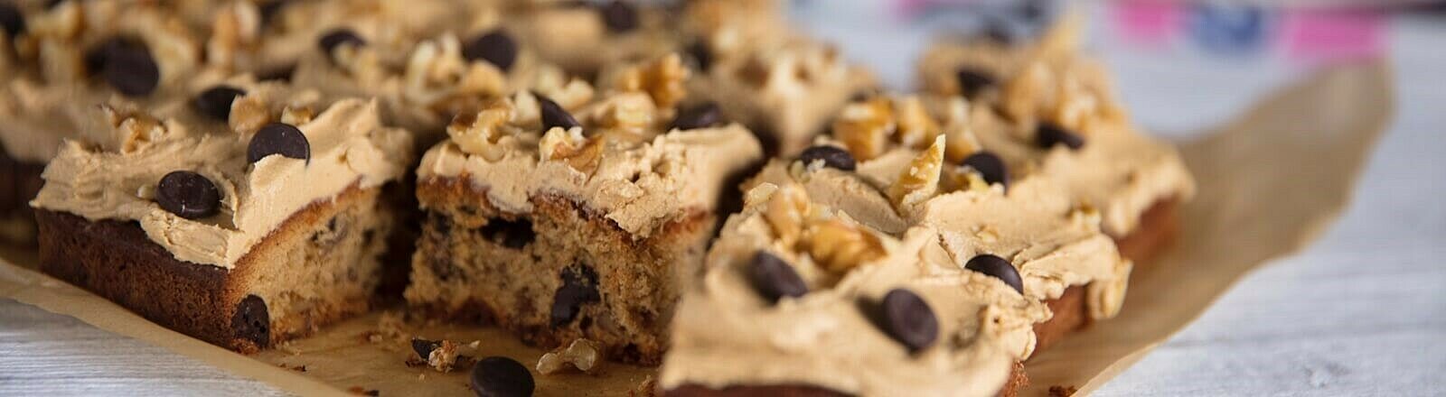 Homepride coffee and walnut